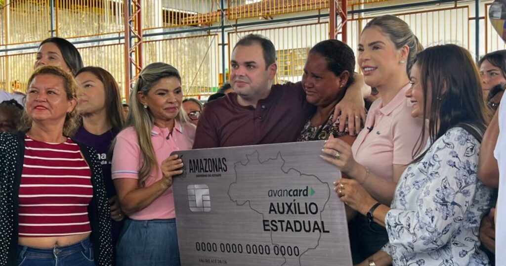 Manaus Celebra Dia das Mães com Entrega de Auxílio para Mulheres Chefes de Família Manaus Celebra Dia das Mães com Entrega de Auxílio para Mulheres Chefes de Família