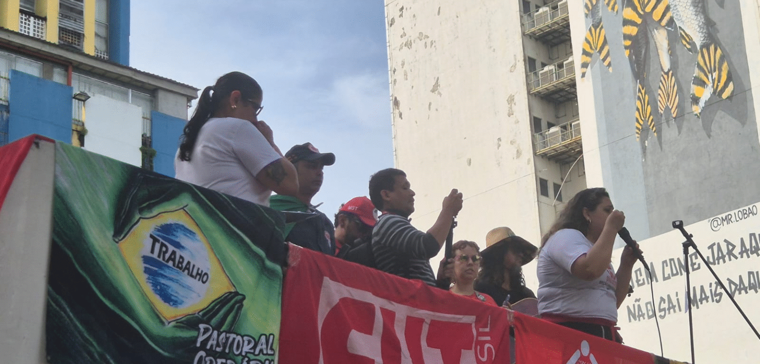 Movimentos Sociais em Manaus Exigem Fim da Escala 6×1 em Ato do Dia do Trabalhador Movimentos Sociais em Manaus Exigem Fim da Escala 6x1 em Ato do Dia do Trabalhador