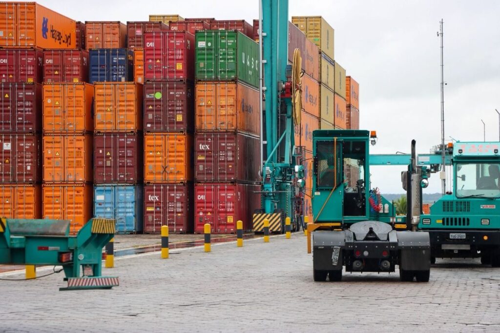 Vendas no Comércio do Amazonas Crescem 3,7% em Março, segundo IBGE Vendas no Comércio do Amazonas Crescem 3,7% em Março, segundo IBGE