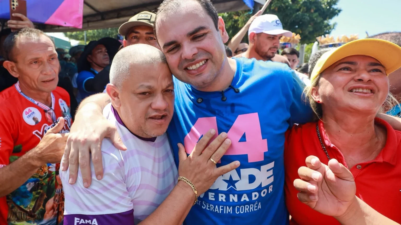 Roberto Cidade reúne mais de quatro mil apoiadores em Manacapuru no primeiro dia de campanha Roberto Cidade reúne mais de quatro mil apoiadores em Manacapuru no primeiro dia de campanha