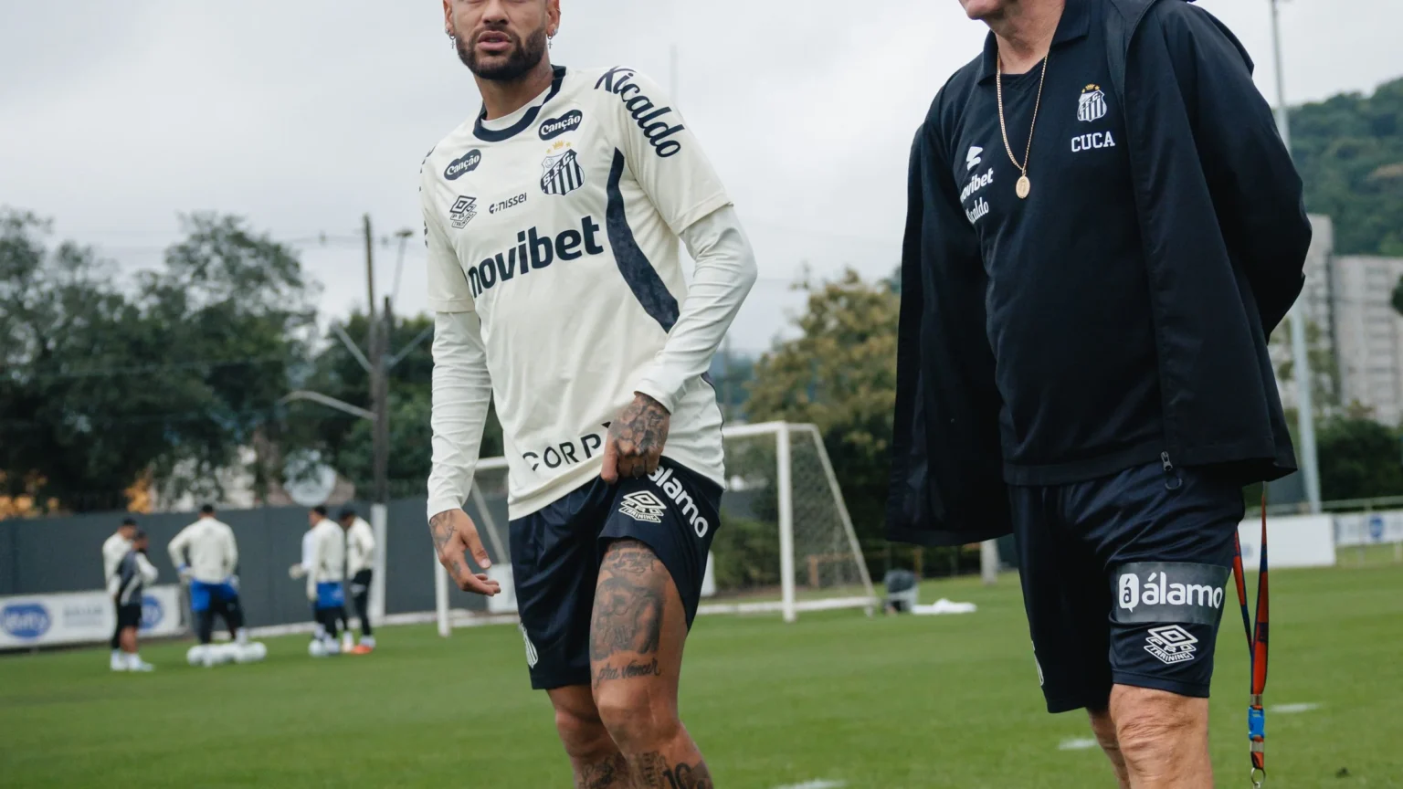 Neymar é relacionado, mas pode ficar fora do clássico contra o Palmeiras pelo Santos
