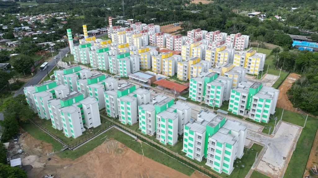 Impacto dos Programas Habitacionais da Prefeitura de Manaus na Vida das Famílias Impacto dos Programas Habitacionais da Prefeitura de Manaus na Vida das Famílias