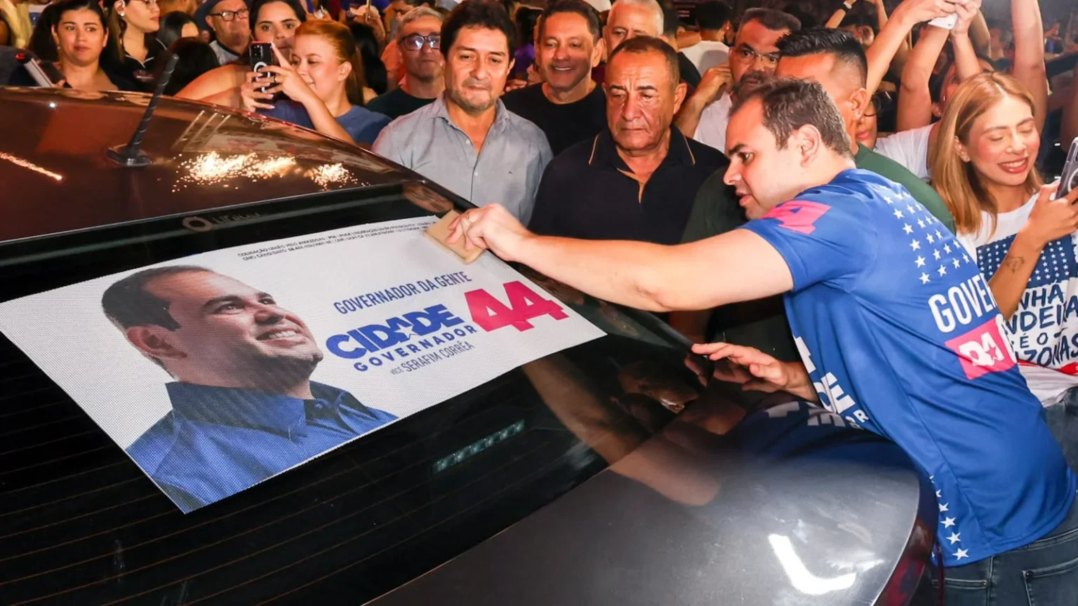 Roberto Cidade dá largada na campanha com adesivaços em Manaus e Manacapuru