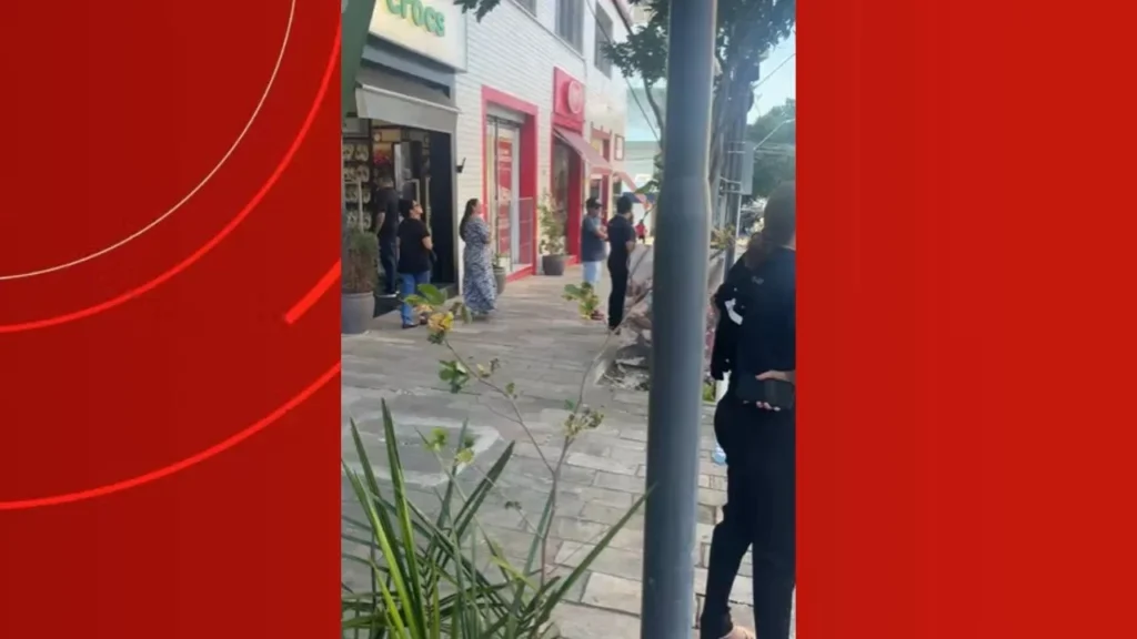 Terremoto na Colômbia é sentido em Manaus e causa evacuação de prédio no Centro Terremoto na Colômbia é sentido em Manaus e causa evacuação de prédio no Centro