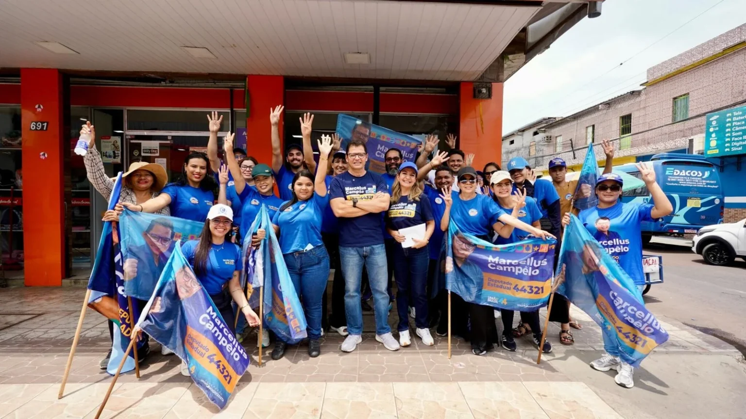 Marcellus Campêlo fortalece apoio de comerciantes e moradores na Cidade de Deus
