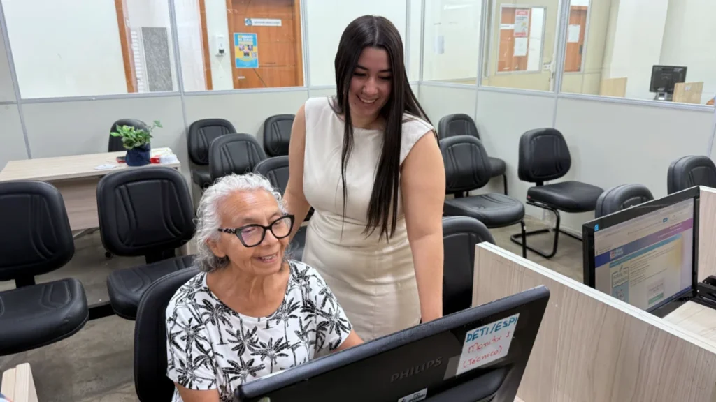 Prefeitura de Manaus finaliza inscrições do Bolsa Universidade 2027 com atendimento presencial inovador Prefeitura de Manaus finaliza inscrições do Bolsa Universidade 2027 com atendimento presencial inova