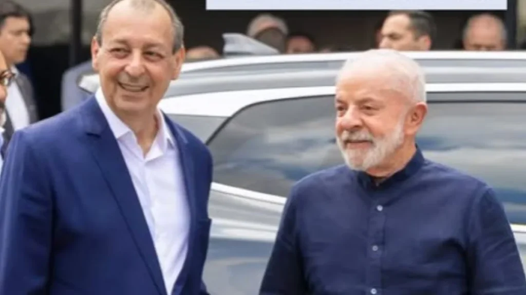 Lula e Omar Azizam Confirmam Vitória no Amazonas Apesar de Flávio Bolsonaro Liderar em Manaus Lula e Omar Azizam Confirmam Vitória no Amazonas Apesar de Flávio Bolsonaro Liderar em Manaus