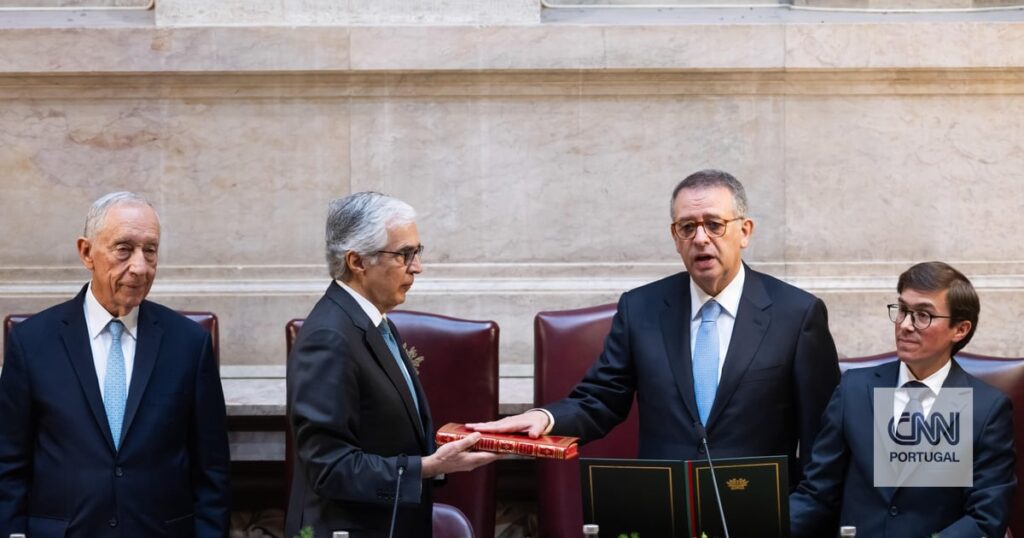 António José Seguro Assume a Presidência da República: Promessas de Estabilidade e Esperança