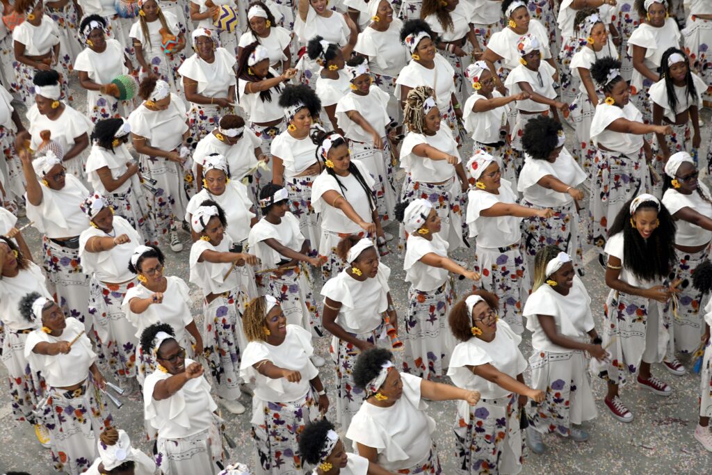 Cortejo Afro-Brasileiro em Belém: Mulheres Negras de SP Lideram a Celebração