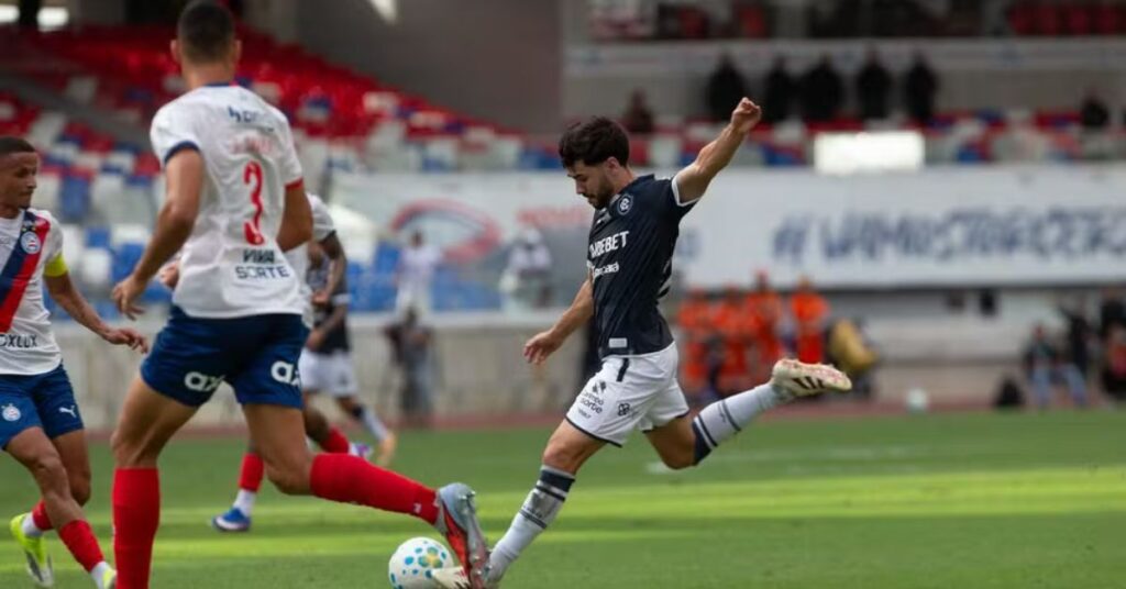 Gabriel Taliari brilha no Remo com dois gols e destaca grandeza do clube