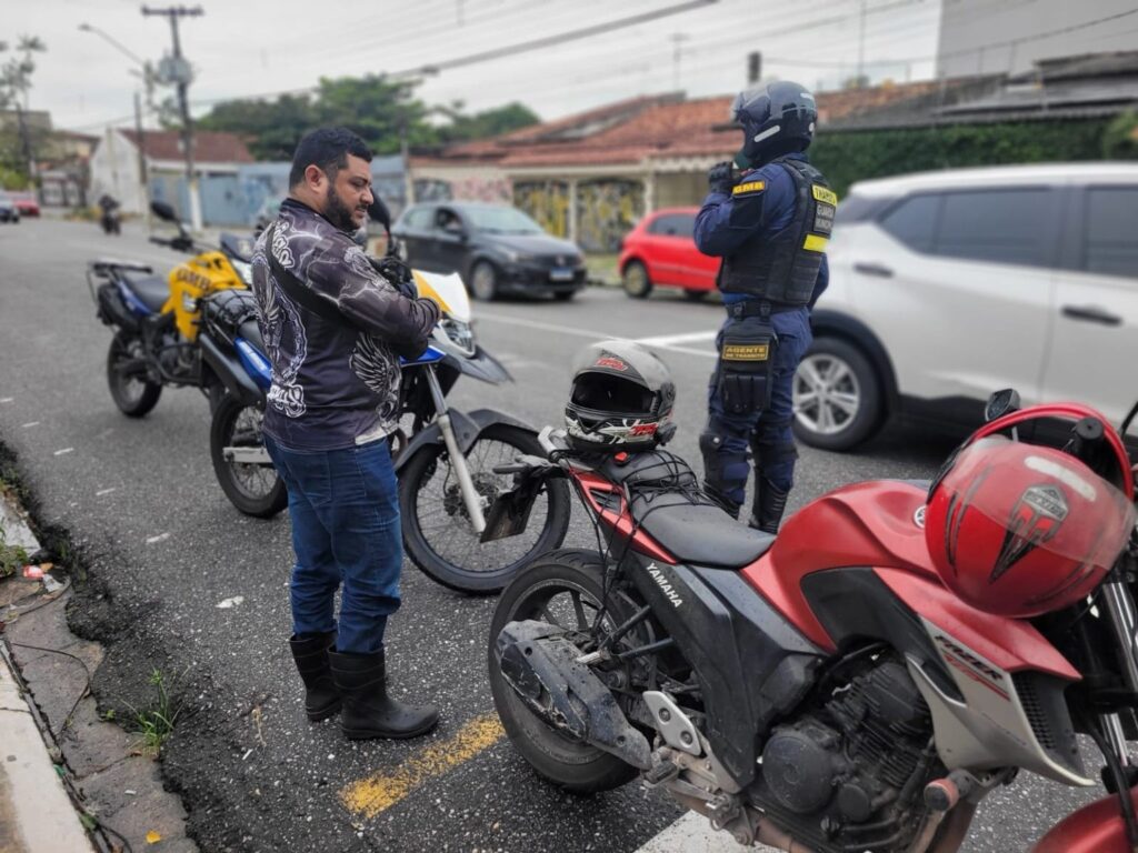 Motociclista é Detido por Usar Placa de Outra Moto em Belém Motociclista é Detido por Usar Placa de Outra Moto em Belém