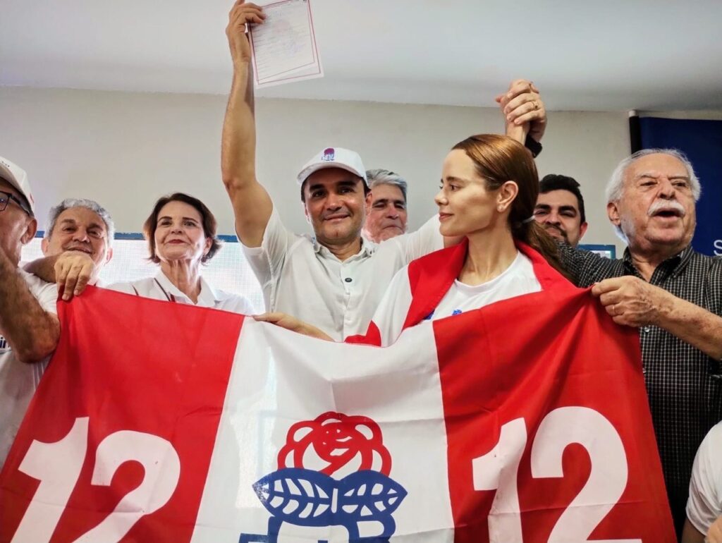 Celso Sabino se Filia ao PDT e Lança Candidatura ao Senado em Belém Celso Sabino se Filia ao PDT e Lança Candidatura ao Senado em Belém