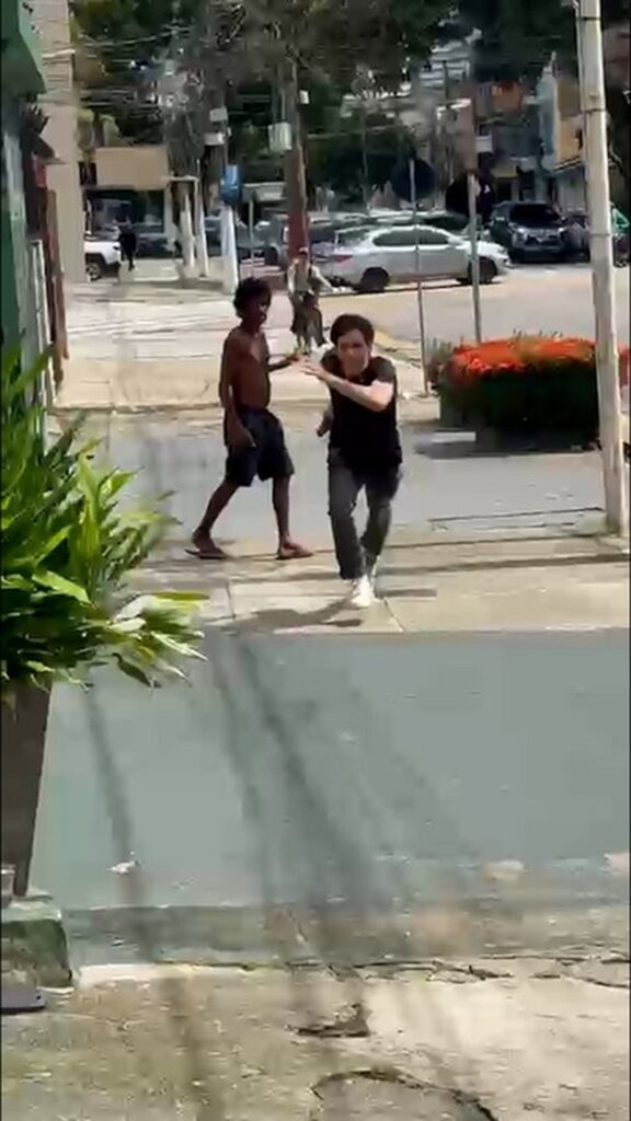 Cesupa Expulsou Alunos de Direito por Agressão a Morador de Rua em Belém Cesupa Expulsou Alunos de Direito por Agressão a Morador de Rua em Belém
