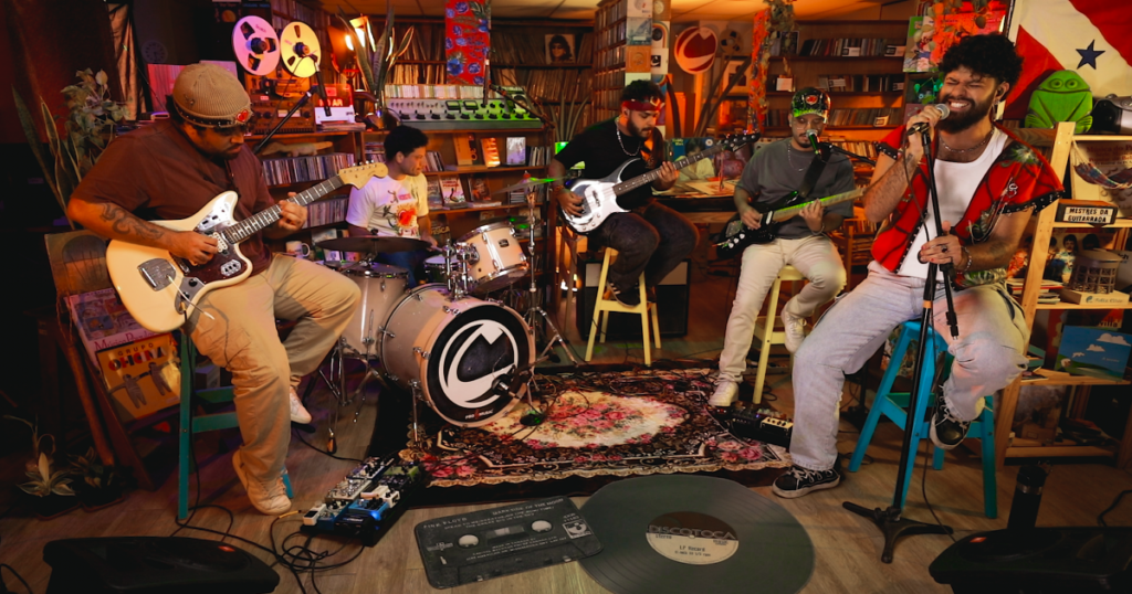 Discotoca encerra abril com apresentação da banda Verene Discotoca encerra abril com apresentação da banda Verene
