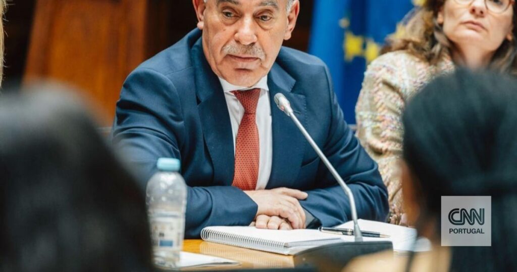 Portugal Nação Global: Criando uma Rede de Negócios para a Diáspora Portuguesa Portugal Nação Global: Criando uma Rede de Negócios para a Diáspora Portuguesa