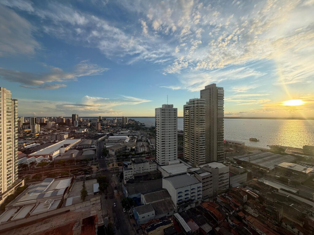 Sol Retorna e Surpreende Após Dias de Chuvas Intensas na Grande Belém Sol Retorna e Surpreende Após Dias de Chuvas Intensas na Grande Belém