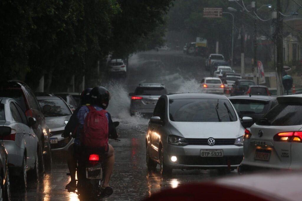 Belém em Alerta: Chuva Pode Registrar Até 80 mm Neste Domingo Belém em Alerta: Chuva Pode Registrar Até 80 mm Neste Domingo