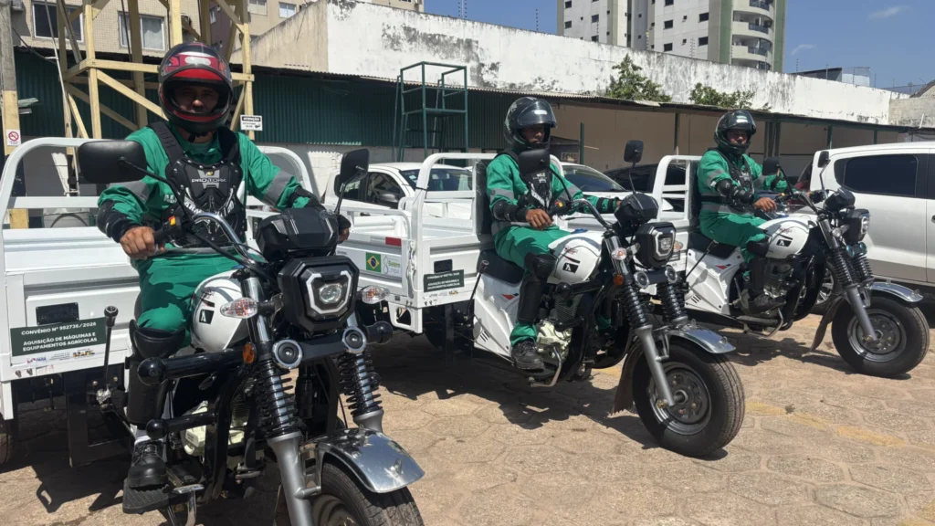 Triciclos reforçam limpeza urbana e retiram 300 toneladas de lixo em Belém Triciclos reforçam limpeza urbana e retiram 300 toneladas de lixo em Belém