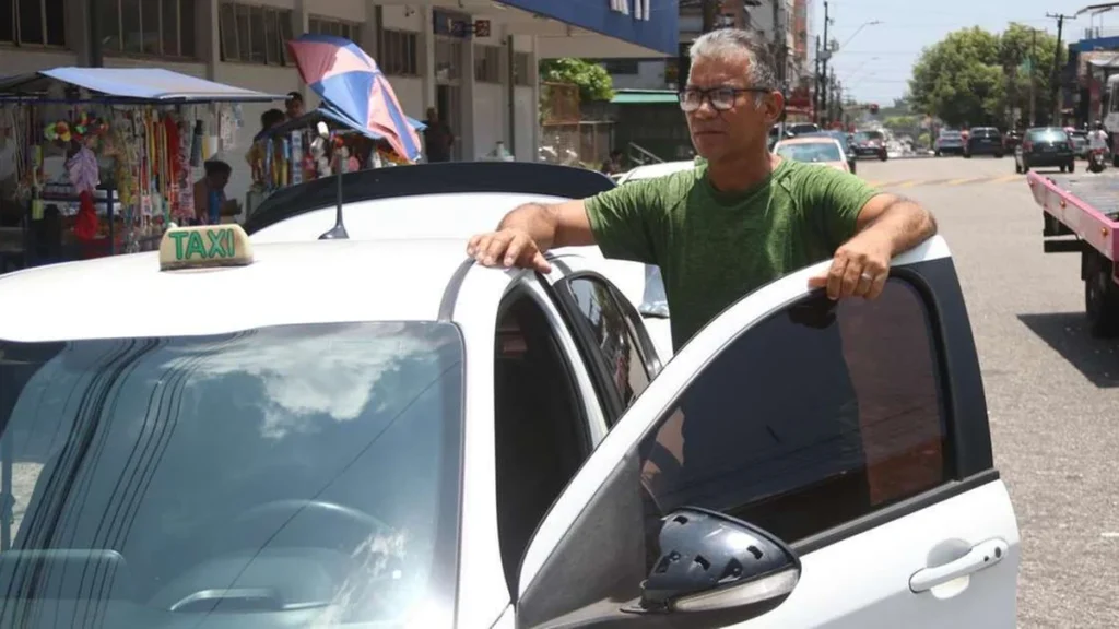 Como taxistas em Belém enfrentam desafios e mantêm a renda mesmo com a concorrência dos apps Como taxistas em Belém enfrentam desafios e mantêm a renda mesmo com a concorrência dos apps