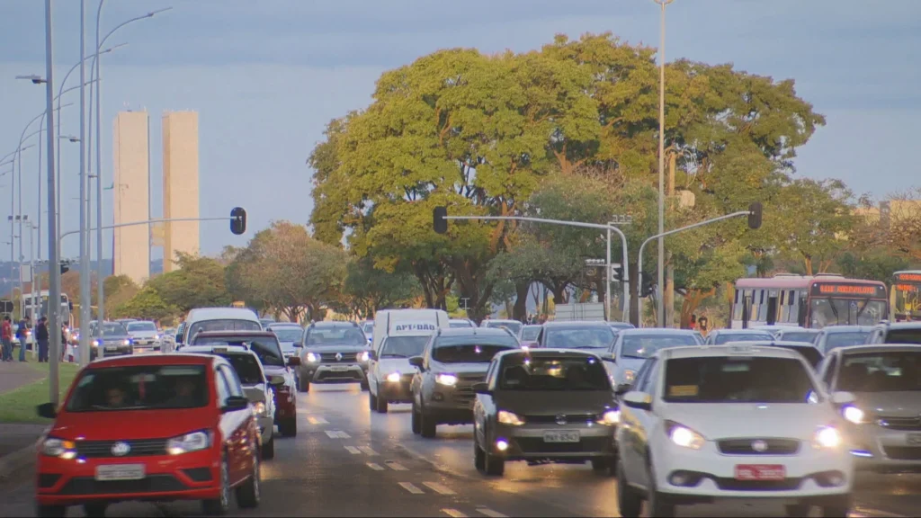 Futuro da Mobilidade Urbana em Brasília: Desafios e Soluções para Enfrentar as Mudanças Climáticas Futuro da Mobilidade Urbana em Brasília: Desafios e Soluções para Enfrentar as Mudanças Climáticas
