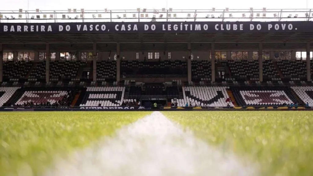 Vasco pode ter que deixar São Januário na Copa Sul-Americana por exigência da Conmebol Vasco pode ter que deixar São Januário na Copa Sul-Americana por exigência da Conmebol