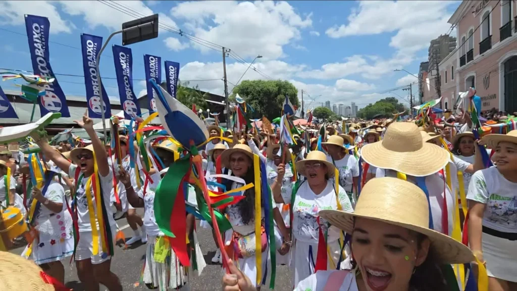Apoio a Lula marca manifestações culturais durante o Círio de Nazaré em Belém