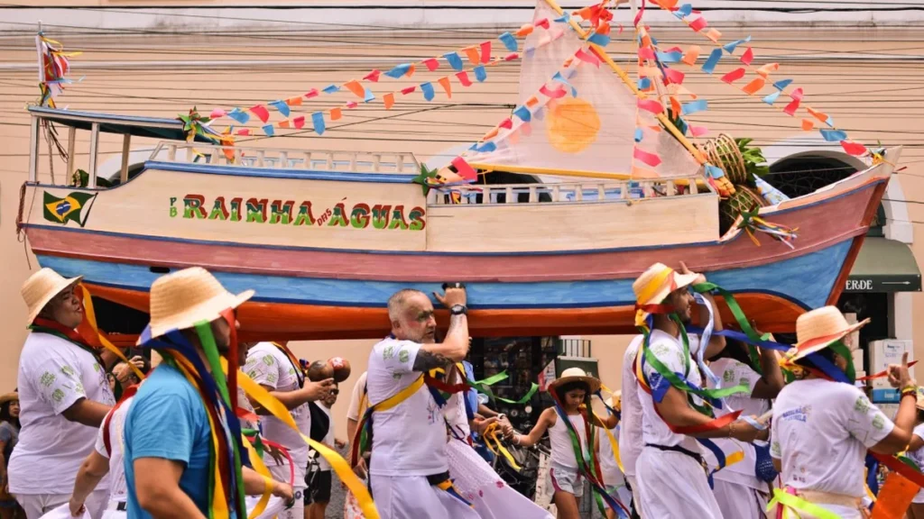 Para o Norte a Encantaria: Mergulho na Cultura Única de Belém Durante o Círio Para o Norte a Encantaria: Mergulho na Cultura Única de Belém Durante o Círio