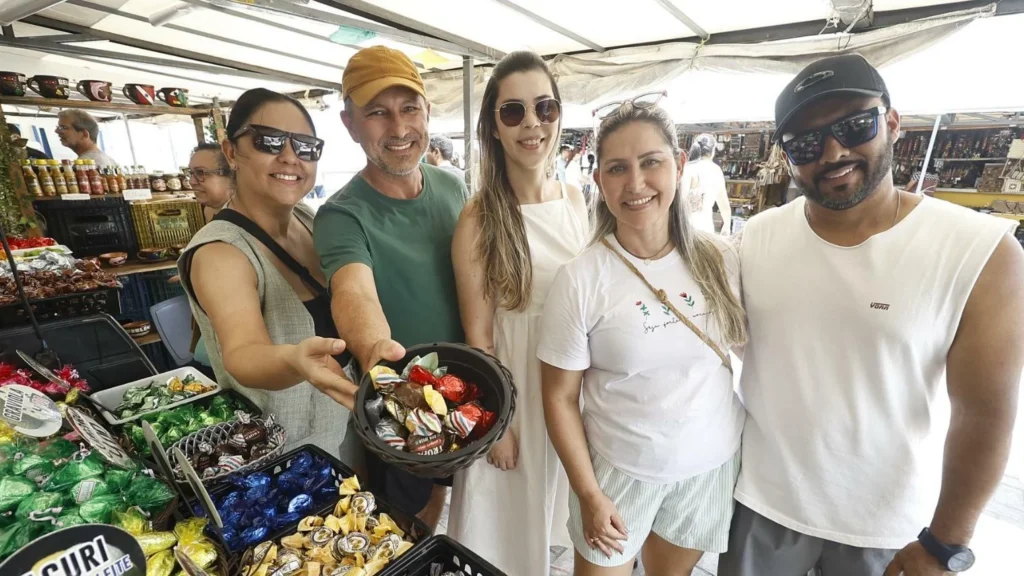 Turistas Descobrem a Cultura de Belém Após o Círio e Vivenciam a Alma Paraense