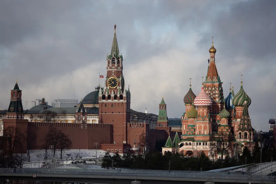 Halloween em Xeque: O Kremlin Intensifica Repressão à Cultura Ocidental Imagem do artigo