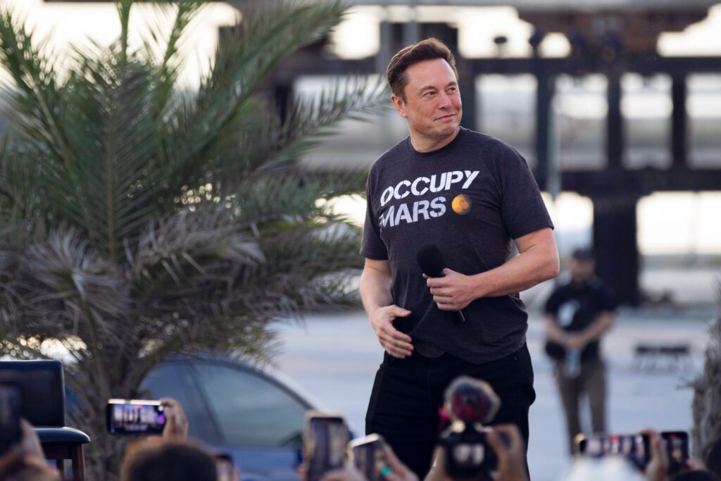Elon Musk Investiu Mais de US$ 600 Milhões em Educação nos EUA e Enfrentou Fracassos Elon Musk Investiu Mais de US$ 600 Milhões em Educação nos EUA e Enfrentou Fracassos