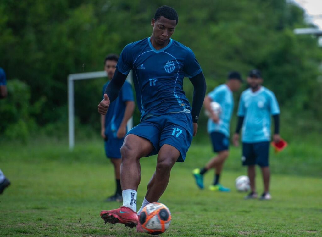 João Pedro: Novo Reforço do São Raimundo-AM Após Passagem pelo Fast Clube