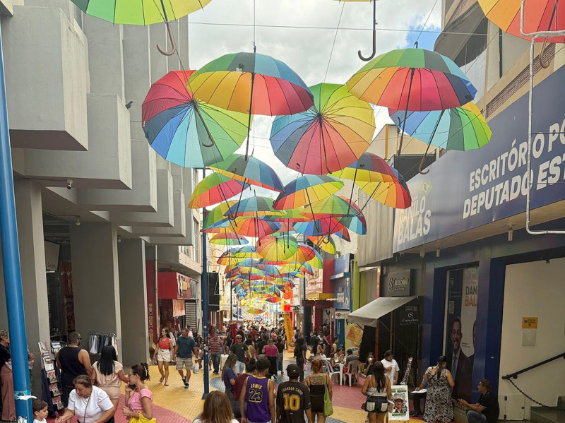 Natal em Sorocaba: Fim de Semana de Compras Agitado na Região Central Natal em Sorocaba: Fim de Semana de Compras Agitado na Região Central