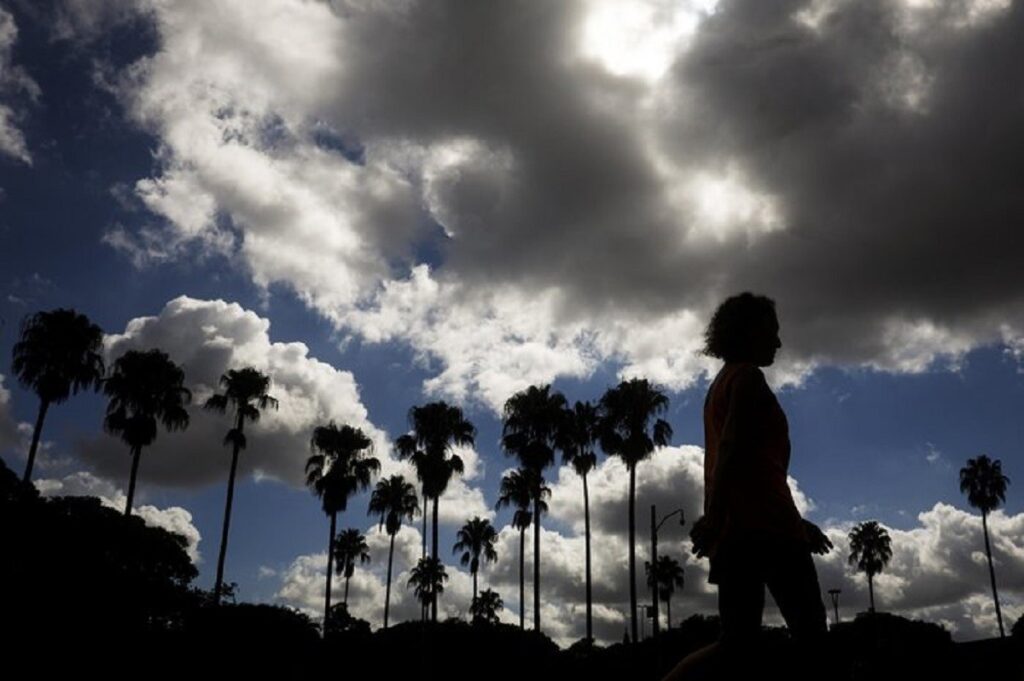 Calor Intenso e Mudanças no Tempo no Rio Grande do Sul: Previsão de Chuvas e Temporais