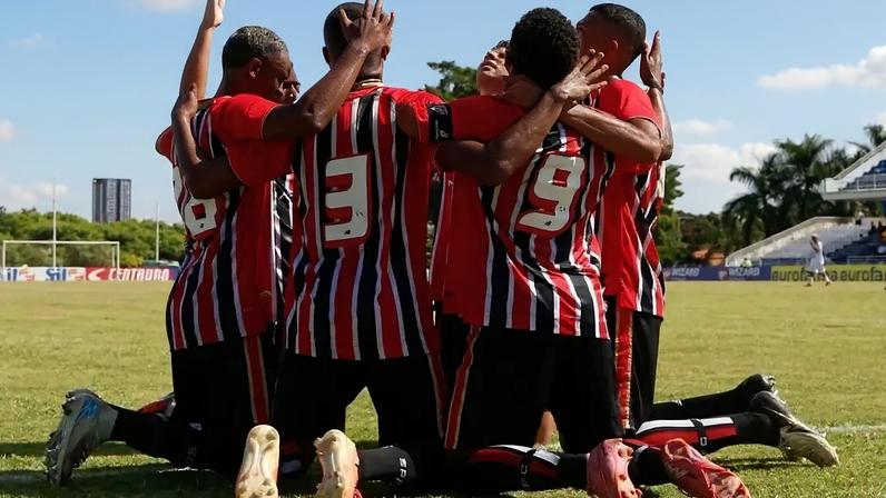 Copinha em Ação: Jogos e Horários Imperdíveis neste Sábado Copinha em Ação: Jogos e Horários Imperdíveis neste Sábado