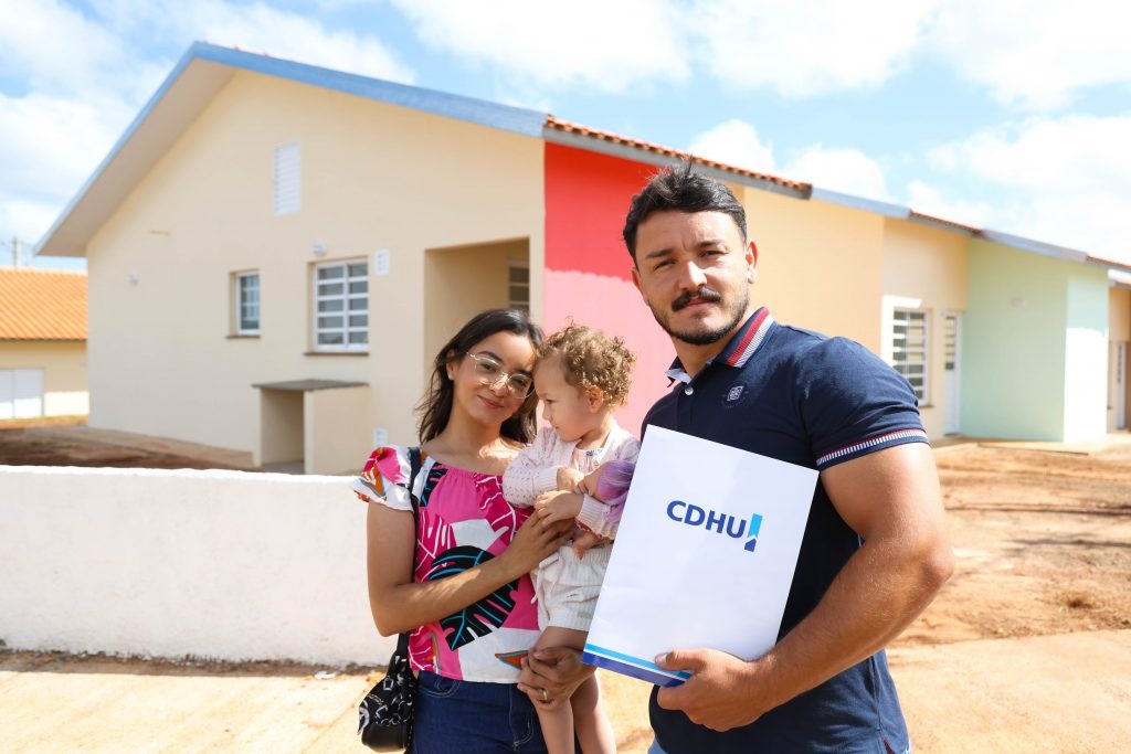 Governo de SP entrega 355 unidades habitacionais em Itapeva, beneficiando famílias da região Governo de SP entrega 355 unidades habitacionais em Itapeva, beneficiando famílias da região