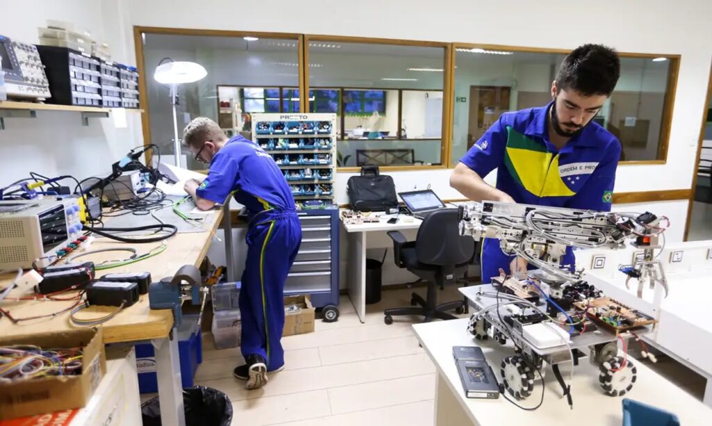 Ministério da Educação Lança Programa para Fortalecer Formação Profissional no Brasil Ministério da Educação Lança Programa para Fortalecer Formação Profissional no Brasil
