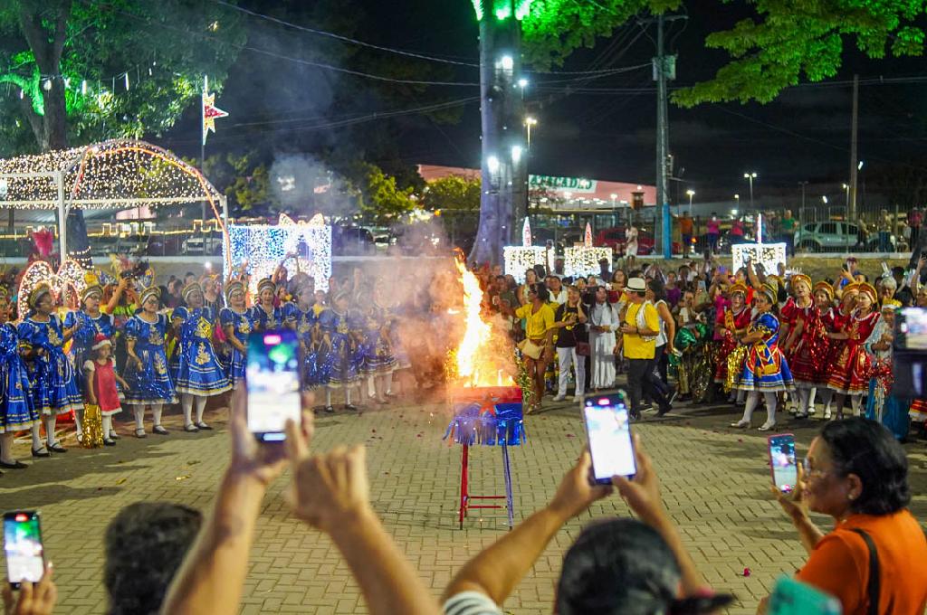 Queima da Lapinha: Tradição e Lirismo Celebrados em Paulista Queima da Lapinha: Tradição e Lirismo Celebrados em Paulista