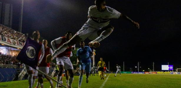 São Paulo vence Botafogo e avança para as semifinais da Copinha 2026 São Paulo vence Botafogo e avança para as semifinais da Copinha 2026