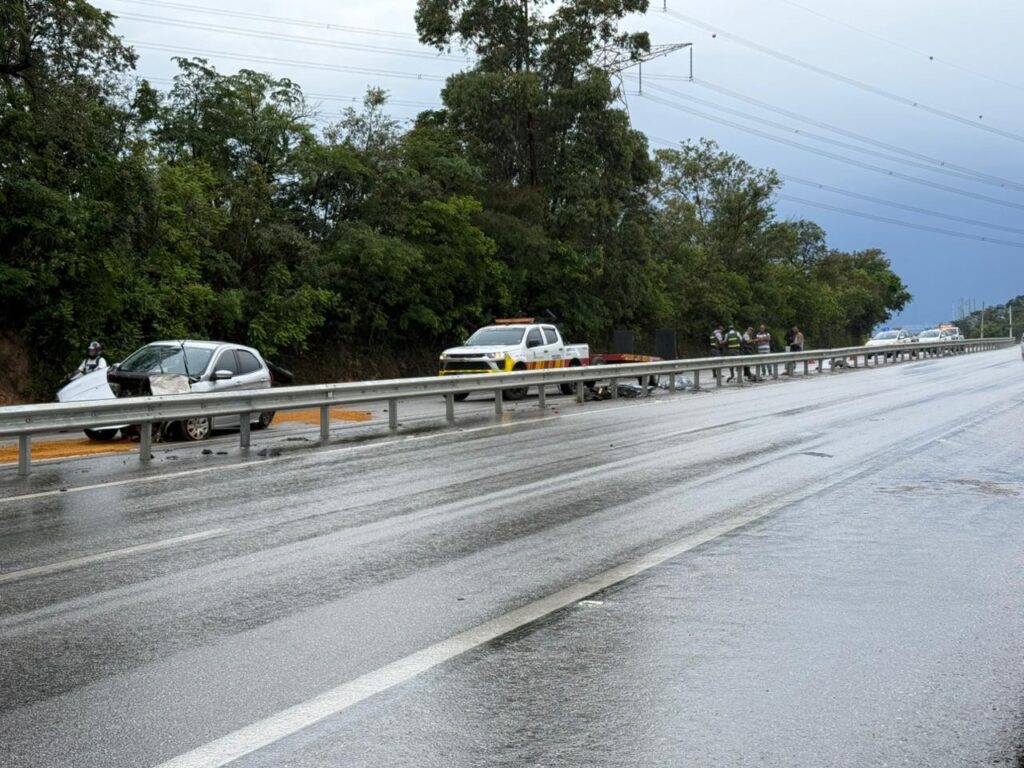 Tragédia na Raposo Tavares: Duas Mortes e Três Feridos em Capotamento Tragédia na Raposo Tavares: Duas Mortes e Três Feridos em Capotamento