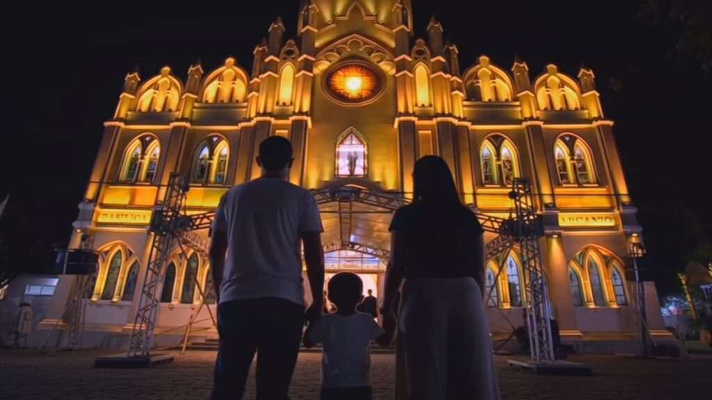 Celebrações Religiosas em Cidades Paulistas: Fé e Tradição Movimentam Multidões Celebrações Religiosas em Cidades Paulistas: Fé e Tradição Movimentam Multidões