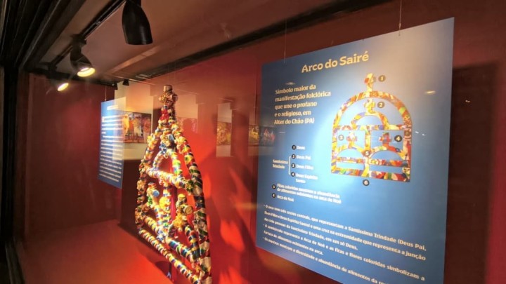 Exposição ‘Sairé’ Leva a Cultura Amazônica ao Museu de Arte Sacra de SP Exposição 'Sairé' Leva a Cultura Amazônica ao Museu de Arte Sacra de SP