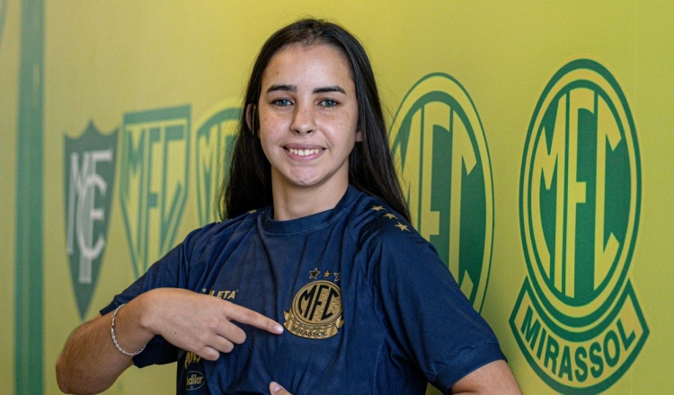 Letícia Fernanda, a Promissora Treinadora do Sub-15 Feminino do Mirassol Letícia Fernanda, a Promissora Treinadora do Sub-15 Feminino do Mirassol