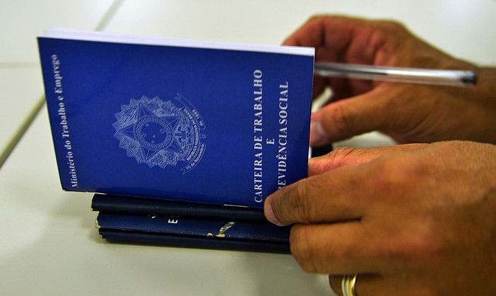 Brasil Gera 255,3 Mil Vagas de Emprego em Fevereiro | Dados do Caged Brasil Gera 255,3 Mil Vagas de Emprego em Fevereiro | Dados do Caged