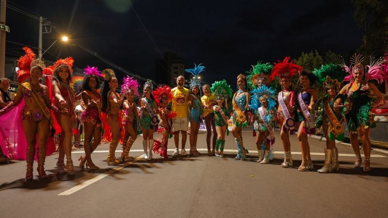 CARNAVAL DE RUA EM SANTA MARIA: EMOÇÃO E ALEGRIA MARCAM A RETOMADA NA AVENIDA LIBERDADE CARNAVAL DE RUA EM SANTA MARIA: EMOÇÃO E ALEGRIA MARCAM A RETOMADA NA AVENIDA LIBERDADE