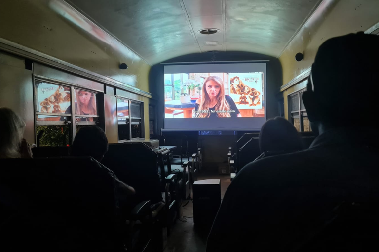 Cine-Vagão: Cinema Gratuito em Vagão de Trem Encanta Sorocaba Cine-Vagão: Cinema Gratuito em Vagão de Trem Encanta Sorocaba