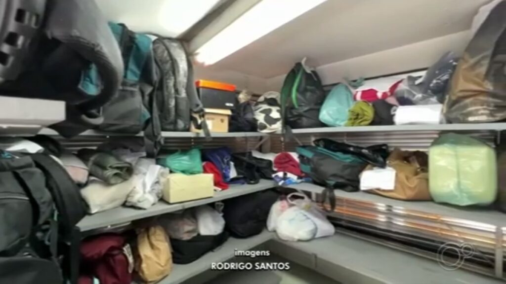 Descubra os 600 Itens Perdidos no Terminal de Sorocaba: De Dentaduras a Muletas