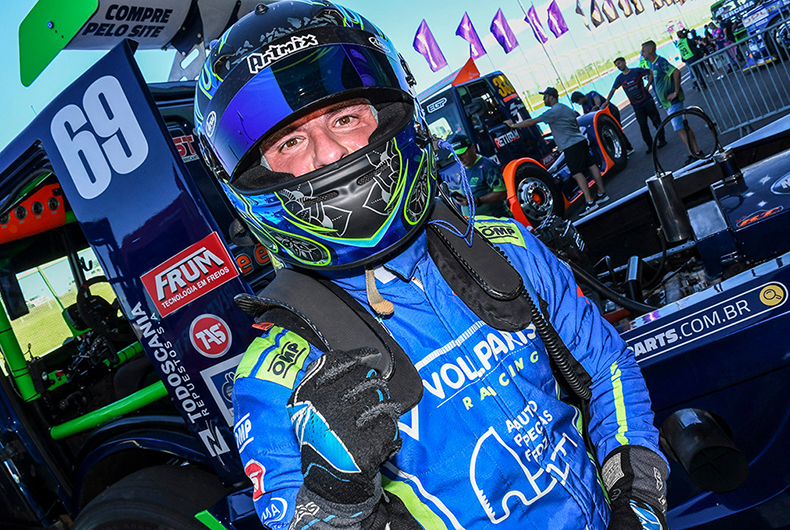 Douglas Collet Conquista Pole Position na Fórmula Truck em Santa Cruz do Sul Douglas Collet Conquista Pole Position na Fórmula Truck em Santa Cruz do Sul