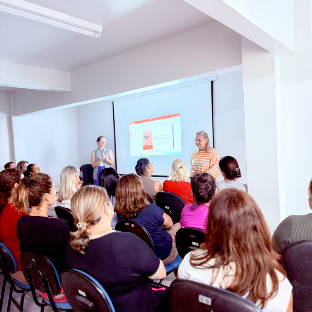 Empoderamento Feminino: Educação Celebra o Dia Internacional da Mulher com Palestra Inspiradora Empoderamento Feminino: Educação Celebra o Dia Internacional da Mulher com Palestra Inspiradora