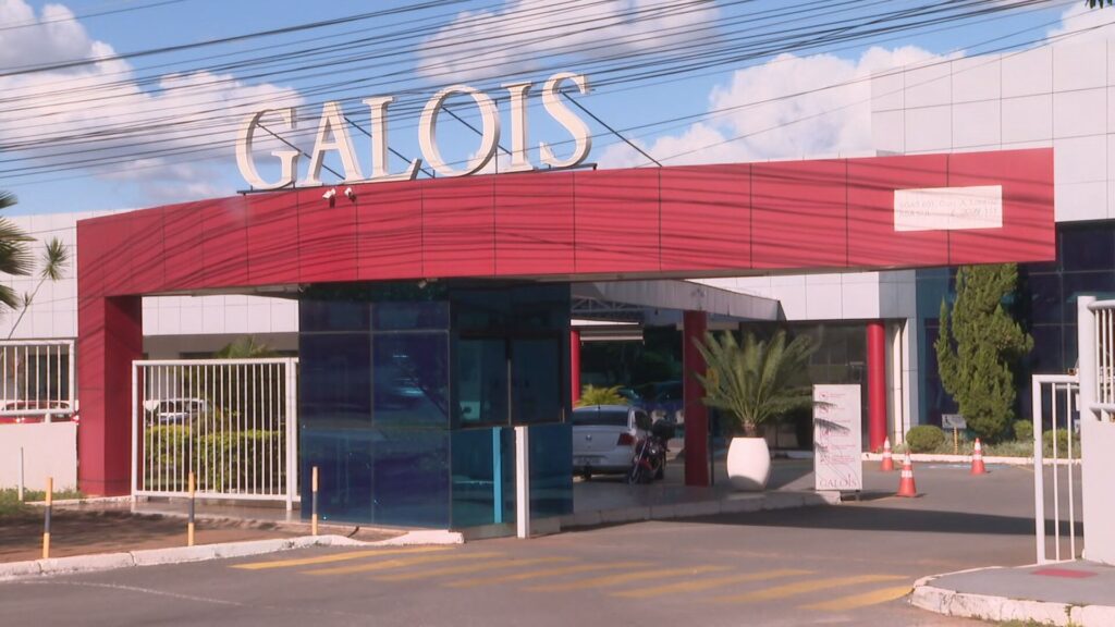 Justiça condena Colégio Galois a indenizar alunos vítimas de racismo em campeonato