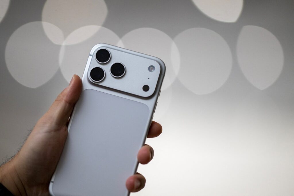 Leilão da Receita Federal: iPhone 17, MacBook Air e Mais com Lances a Partir de R$ 100